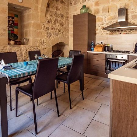 250 Yo Tal-Bambinu Boutique Farmhouse Xagħra Kültér fotó