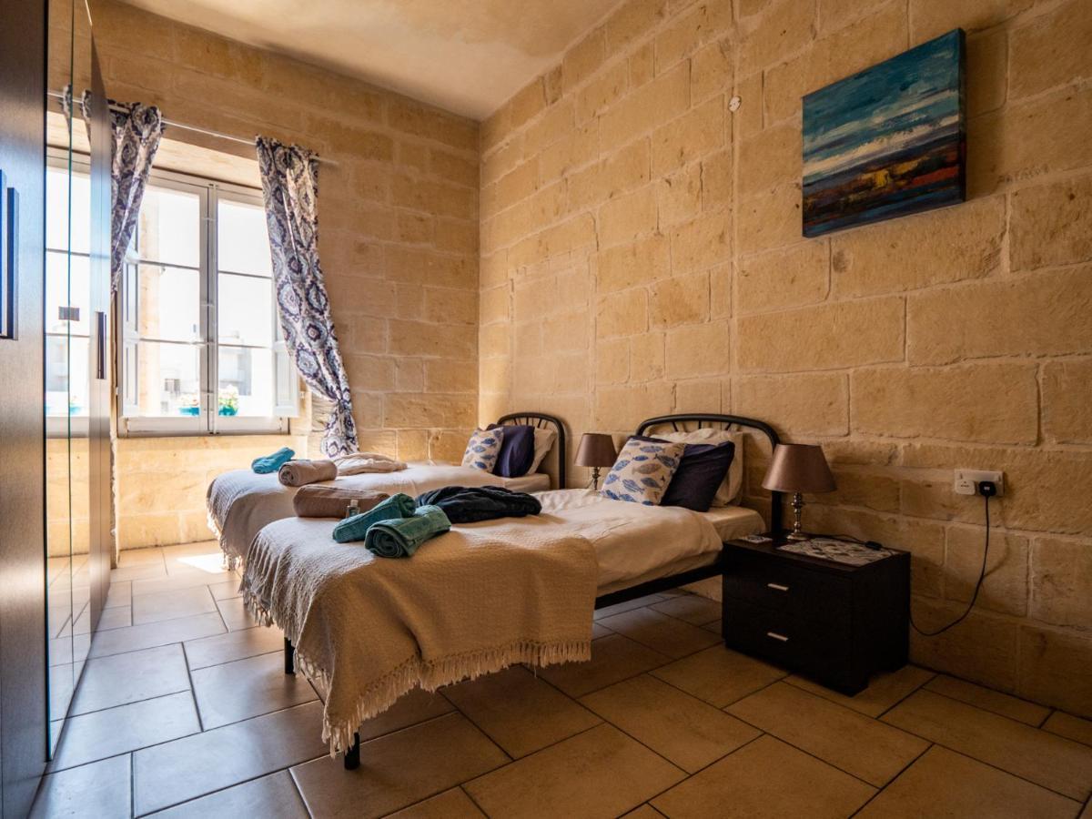 250 Yo Tal-Bambinu Boutique Farmhouse Xagħra Kültér fotó